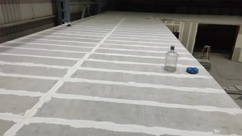 Xử lý mối nối giữa các tấm Cemboard.