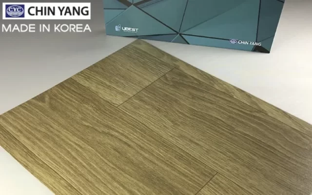 Tấm Trải Sàn Giả Gỗ Dạng Cuộn