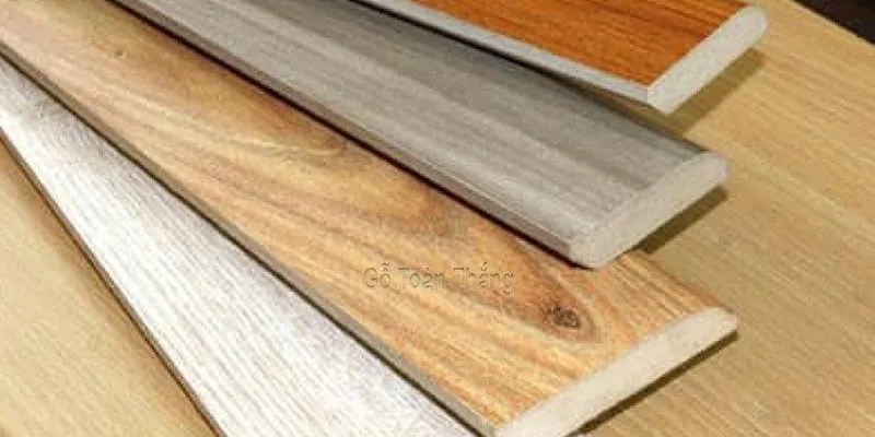 Len chân tường gỗ công nghiệp