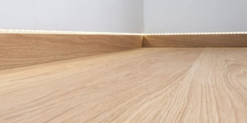 Len chân tường nhựa giả gỗ compostite