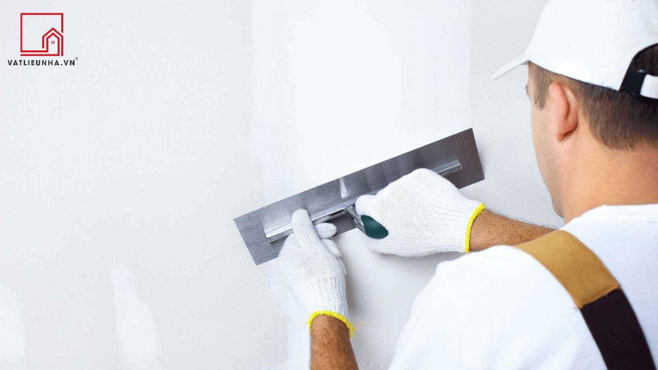 Bột trét tường còn giúp việc sơn tường trở nên dễ dàng và tiết kiệm hơn rất nhiều