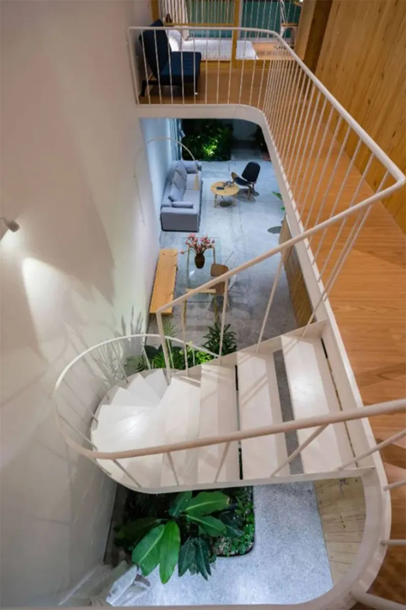 Trang tri hanh lang trong nha 21